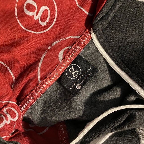 Garth Brooks hoodie - Picture 4 of 4